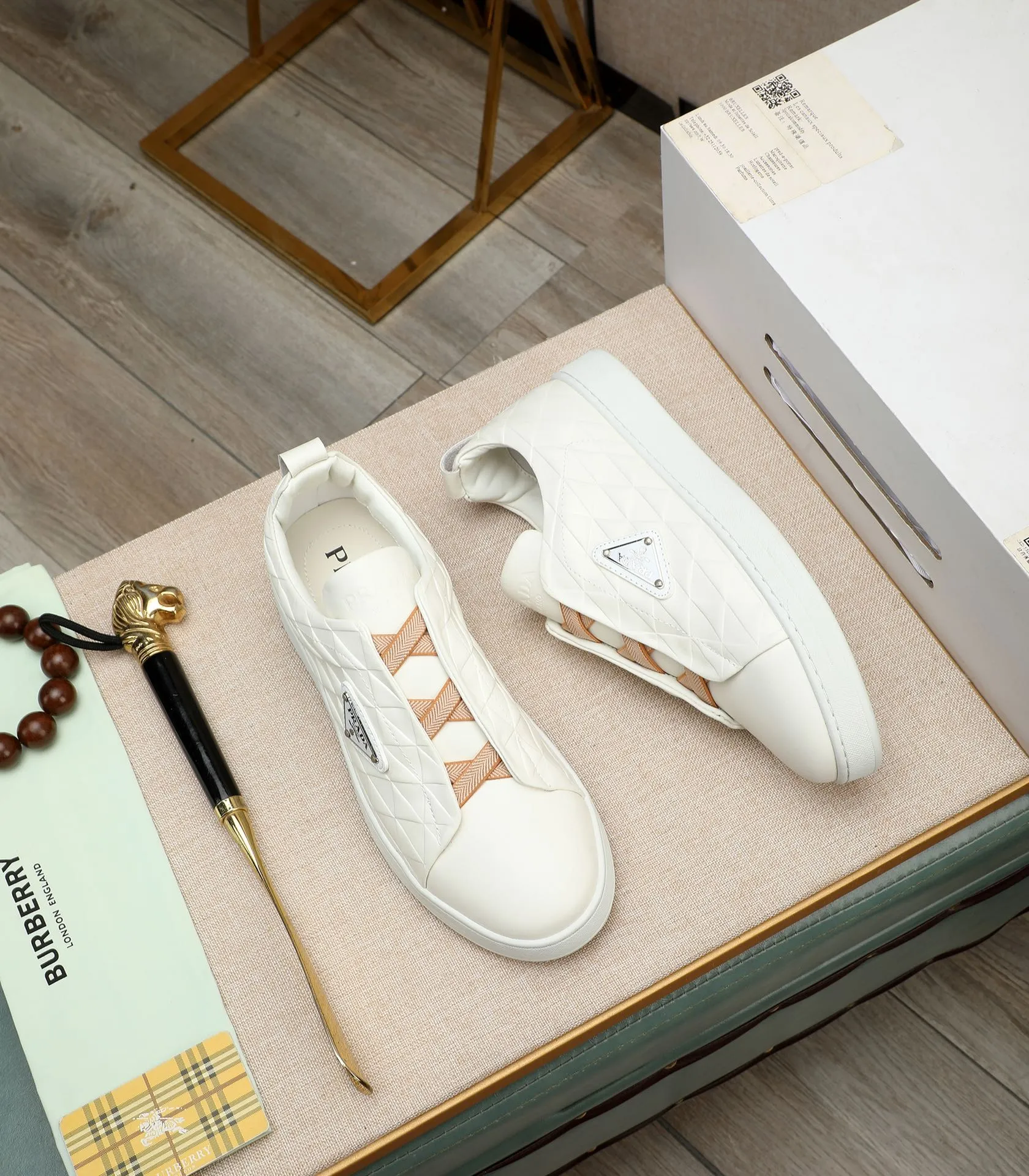 Men's men's shoes💰540🌹🌹[PRADA—Prada] 2024 latest model🙈original replica! 👟👟👟The uppers are made of top-notch workmanship from Italy🇮🇹Imported calfskin❗️The cowhide lining is suitable for travel. The original version has a large engraving sole, making it suitable for all kinds of travels, showing low-key luxury. Let quality speak for itself. Color: Size: 38-44